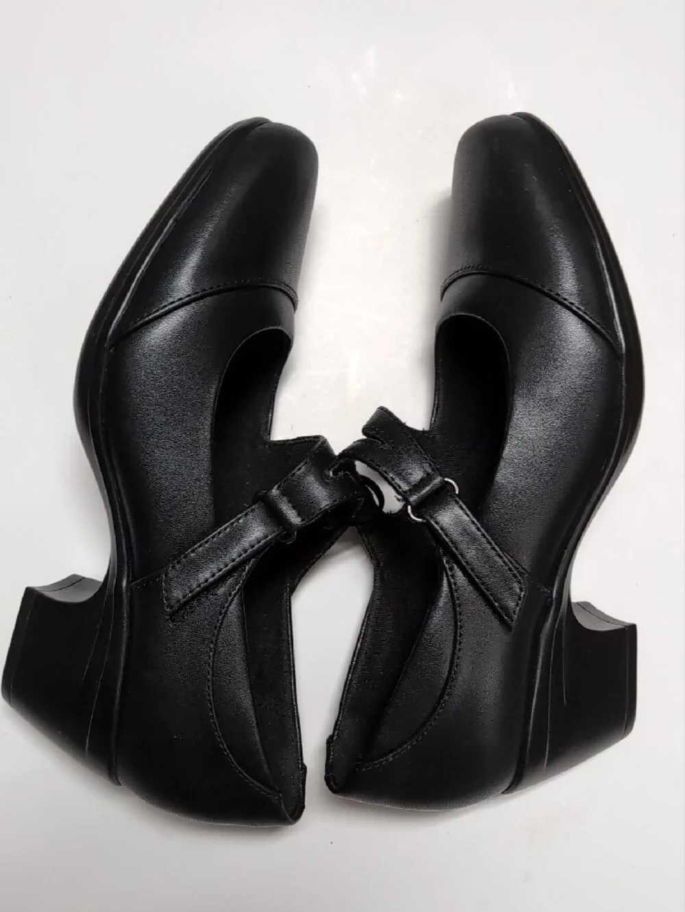 Clarks classic black